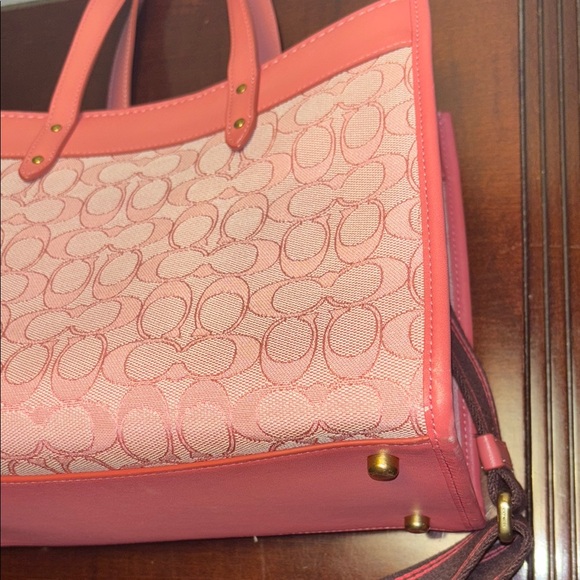 Coach Field Tote 30 In Signature Jacquard in Taffy Taffy - Picture 9 of 10